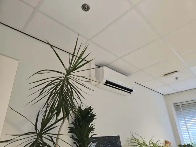 Wandunit in een kantoor